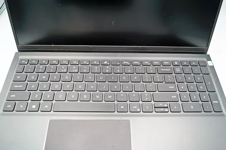 LAPTOP DELL VOSTRO 5510 I5-11300H 11TH GEN/ 8GB RAM/ 512GB SSD