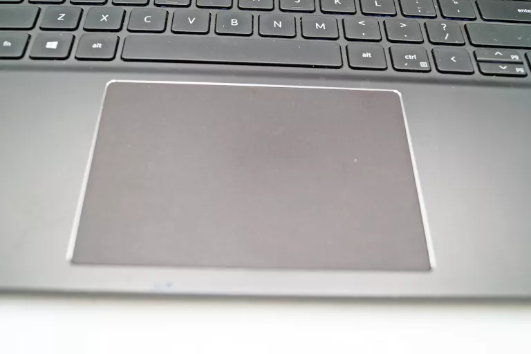 LAPTOP DELL VOSTRO 5510 I5-11300H 11TH GEN/ 8GB RAM/ 512GB SSD