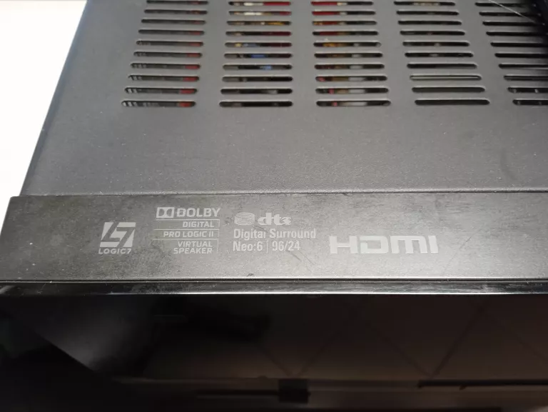 AMPLITUNER HARMAN KARDON AVR 132  PILOT