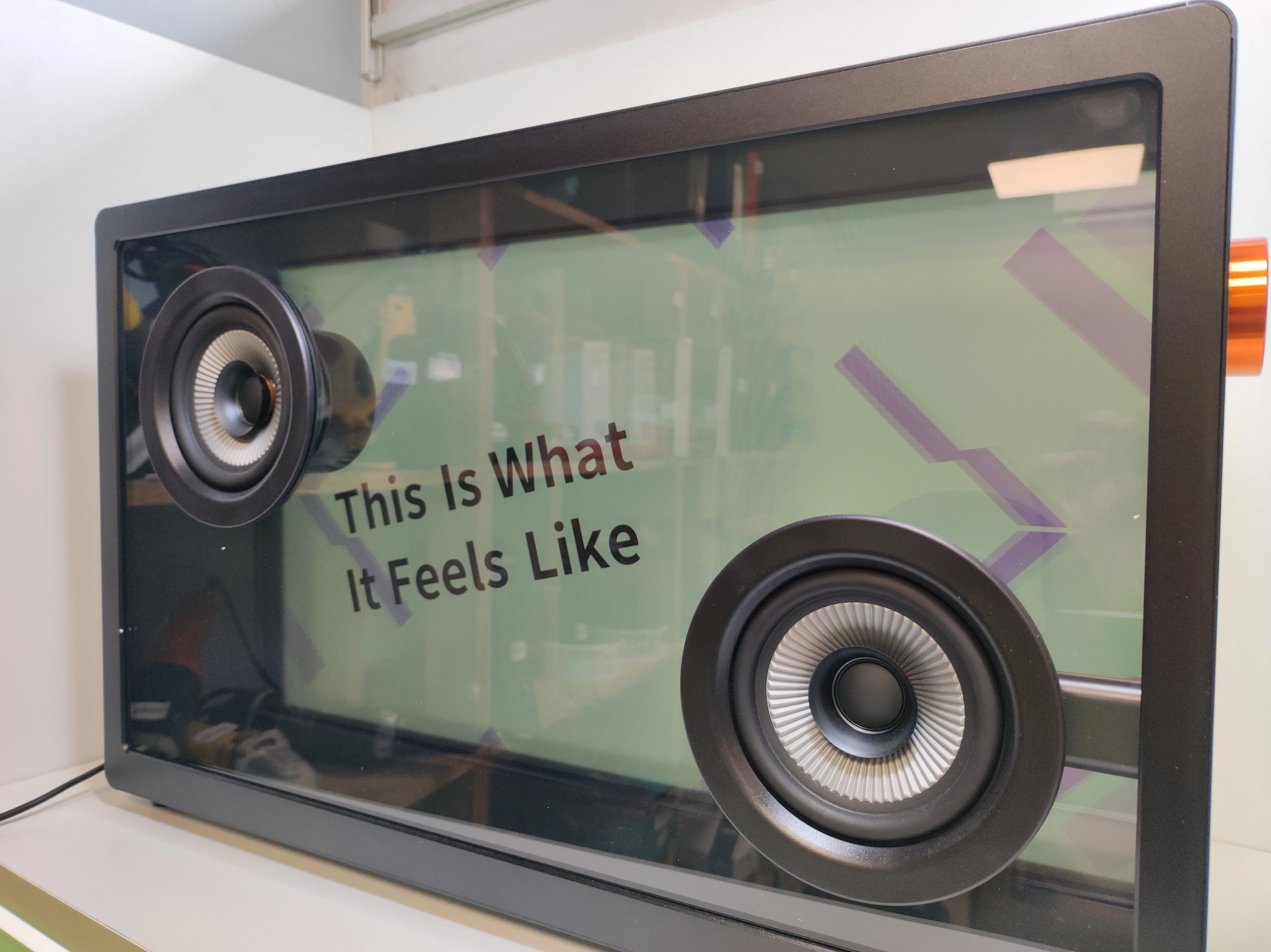 glosnik-z-ekranem-morror-art-okazja-ean-gtin-6974201160020