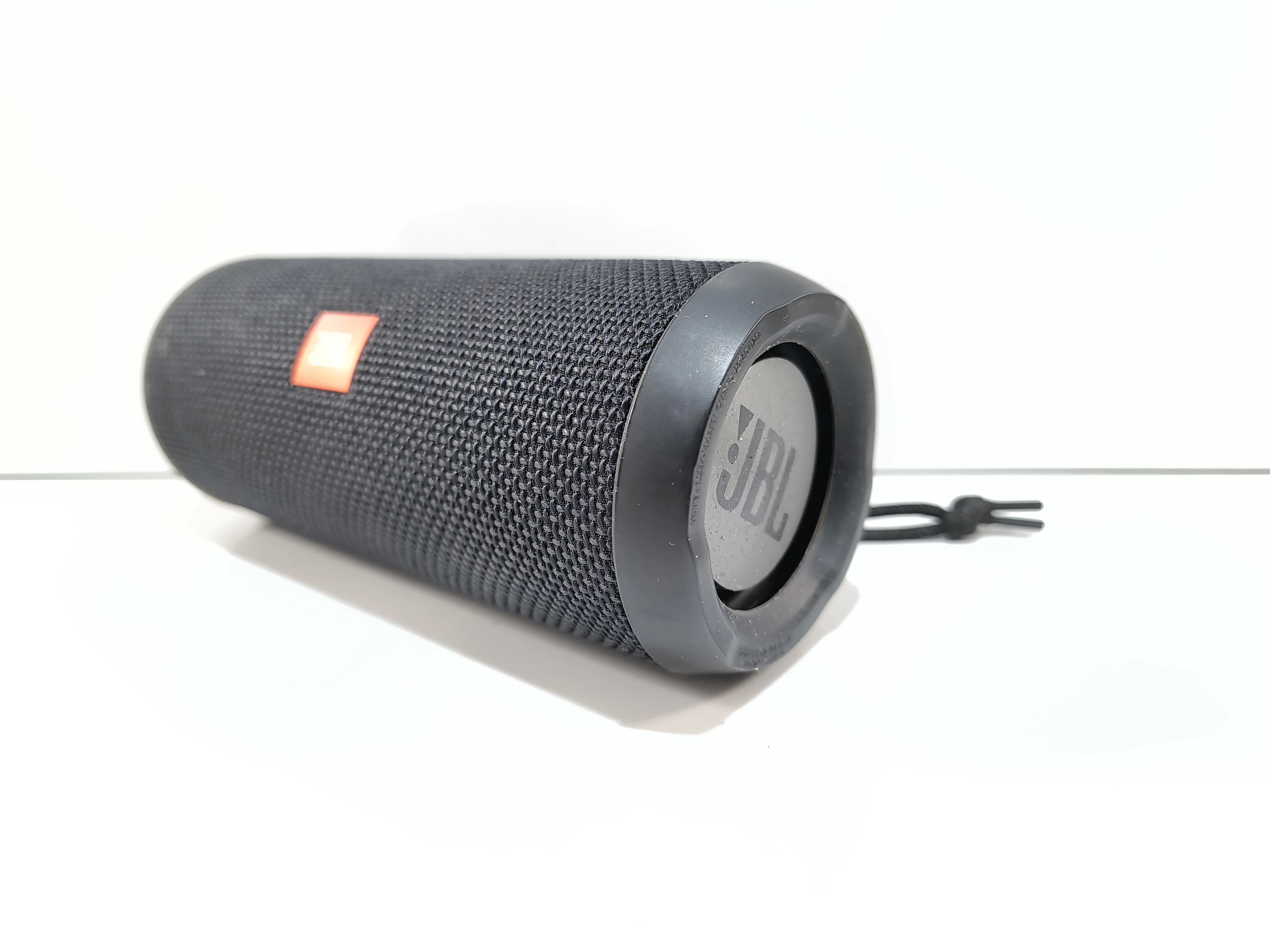 glosnik-przenosny-jbl-flip-3-czarny-16-w-ean-gtin-0050036368421