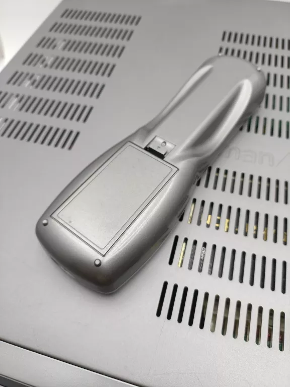 ODTWARZACZ HARMAN KARDON HK-970 + PILOT