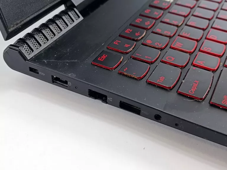 LAPTOP LENOVO LEGION Y520-15IKBN 15,6 " INTEL CORE I7 8 GB / 512 GB