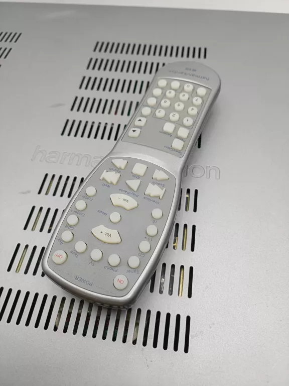 odtwarzacz-harman-kardon-hk-970-pilot-kolor-718-2