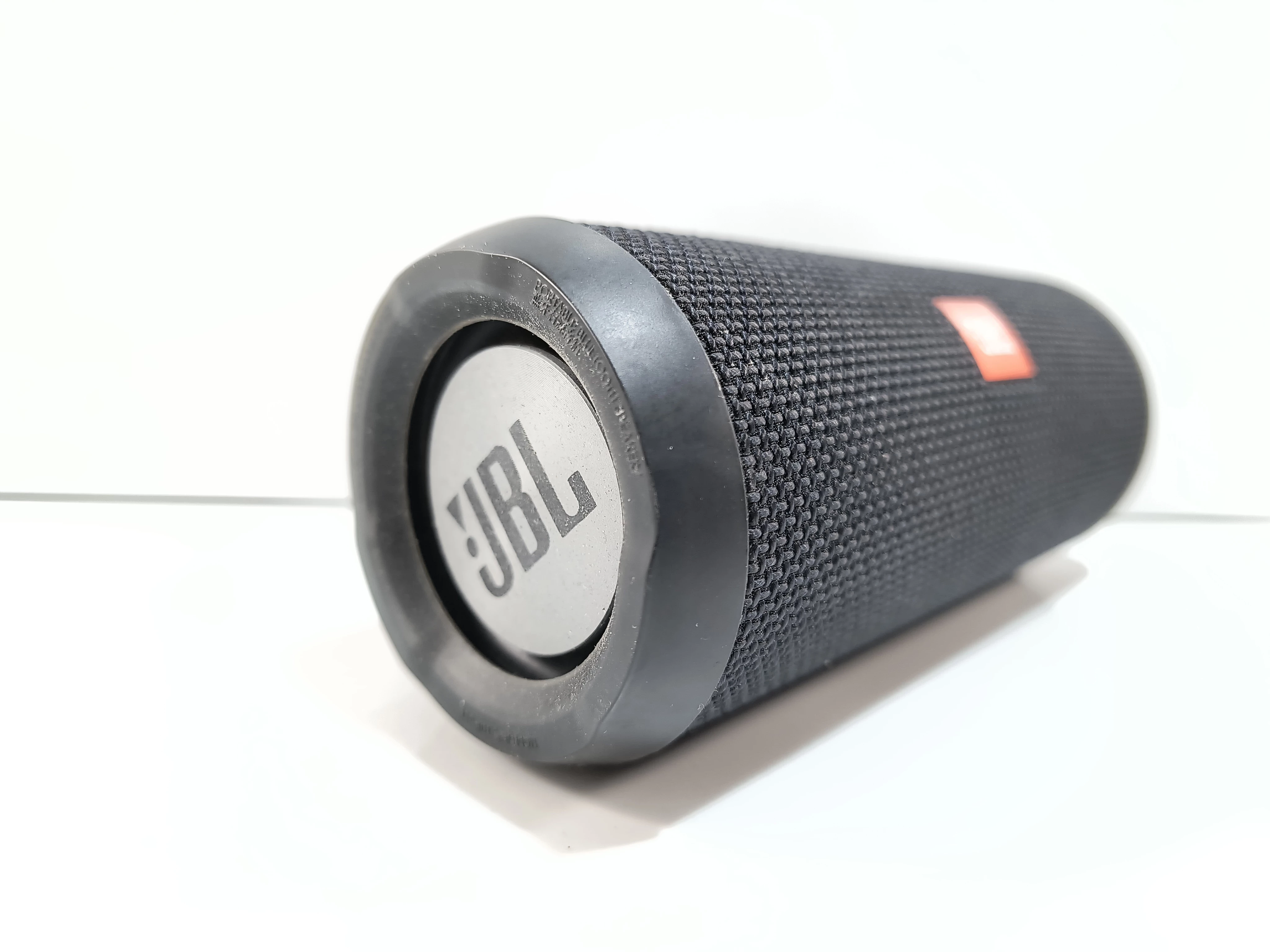 glosnik-przenosny-jbl-flip-3-czarny-16-w-stan-11323-2