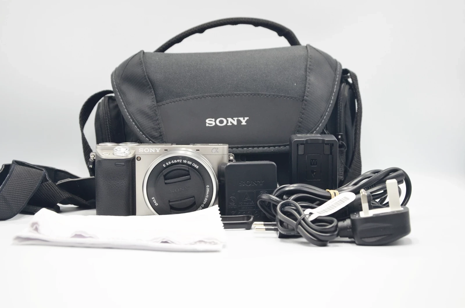 aparat-sony-alpha-a6000-ilce-6000ls-16-50mm-srebrny-wifi-ean-gtin-4905524974409