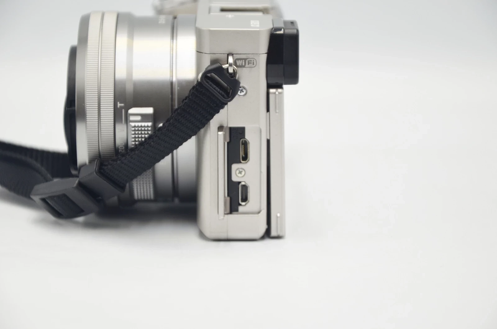 aparat-sony-alpha-a6000-ilce-6000ls-16-50mm-srebrny-wifi-w-zestawie-814-2