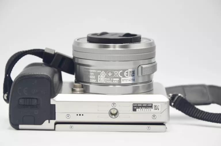 aparat-sony-alpha-a6000-ilce-6000ls-16-50mm-srebrny-wifi-rozmiar-matrycy-206882-228774