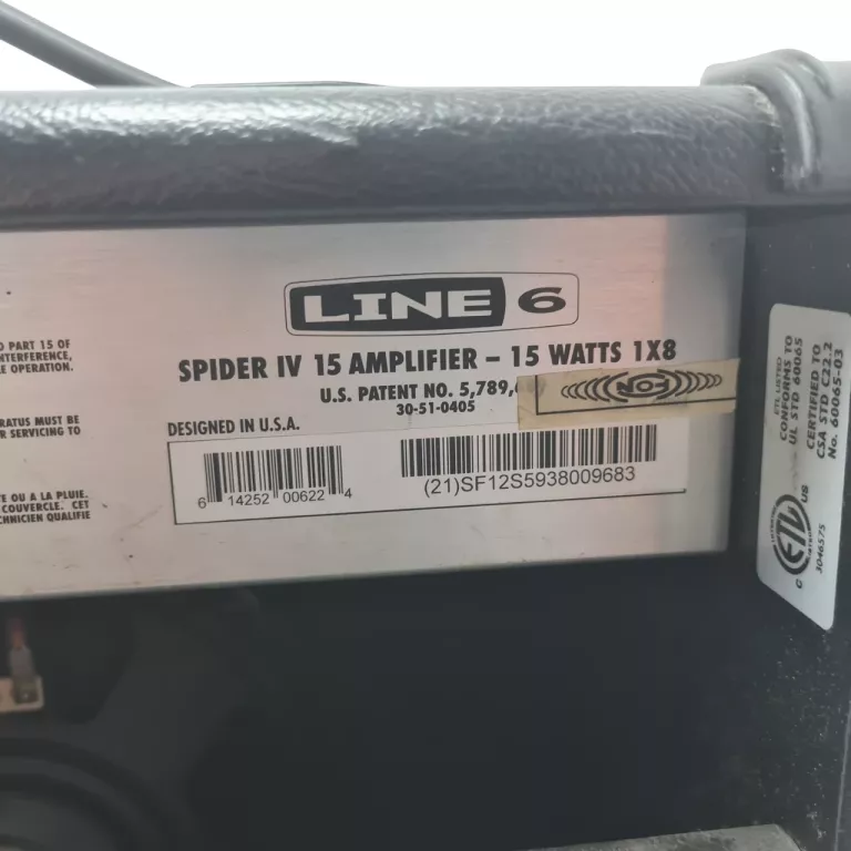WZMACNIACZ GITAROWY LINE 6 SPIDER IV 15 AMPLIFIER