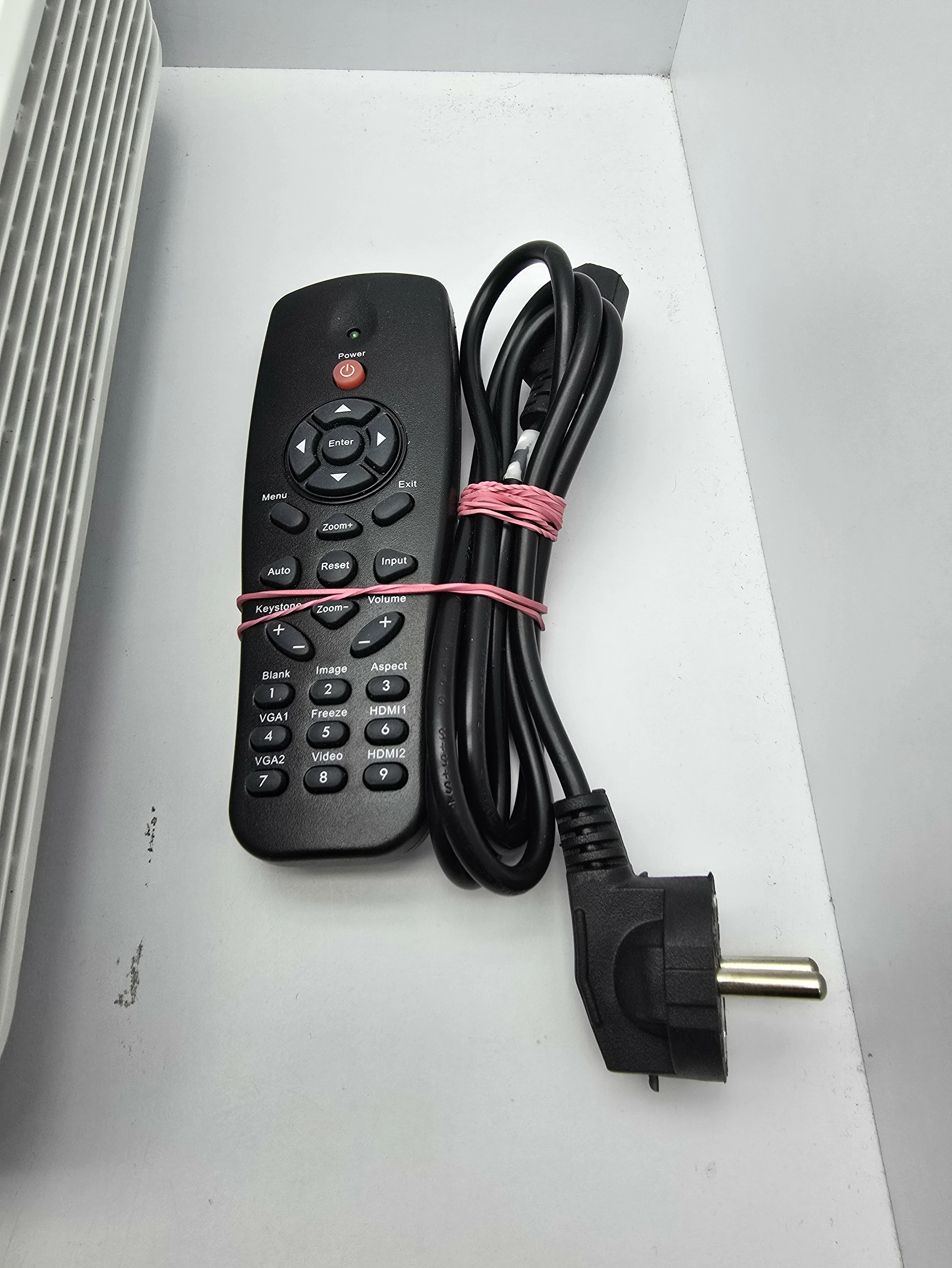 rzutnik-i3-technologies-l3503w-ean-gtin-5425035792105