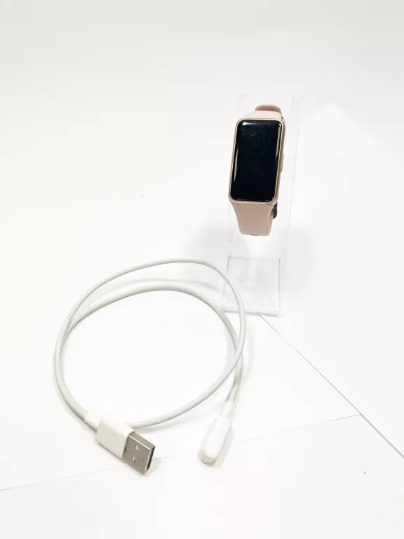 SMARTBAND HUAWEI BAND 6 + ŁADOWARKA