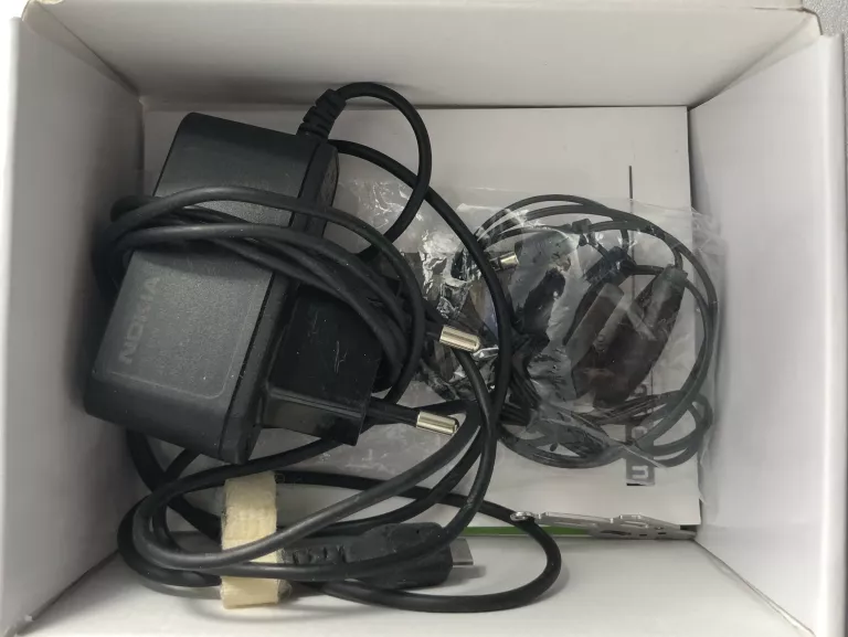 TELEFON MAXCOM STRONG MM916