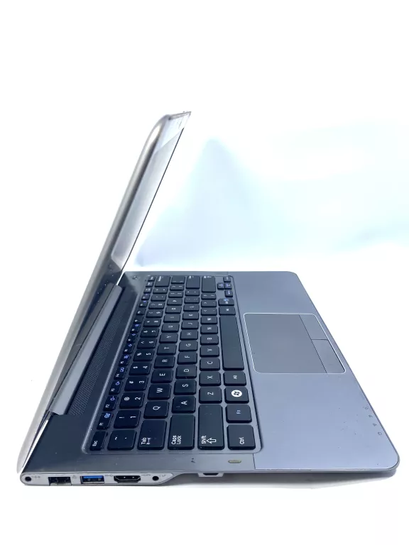 LAPTOP SAMSUNG NP530U3B