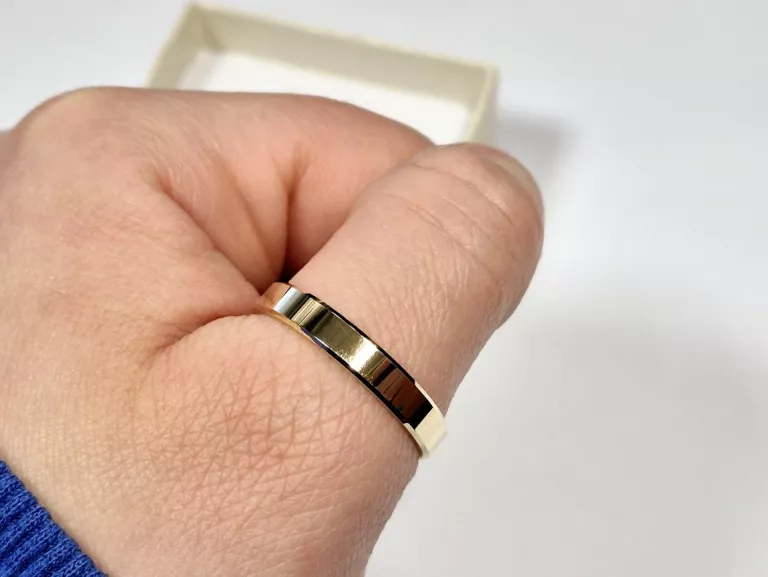 NAJNOWSZA KLASYCZNA OBRĄCZKA 4,12G 585 R. 30