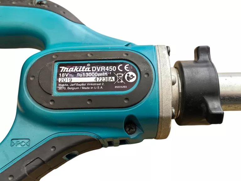 ZAGĘSZCZACZ WIBRATOR DO BETONU MAKITA DVR450 18V