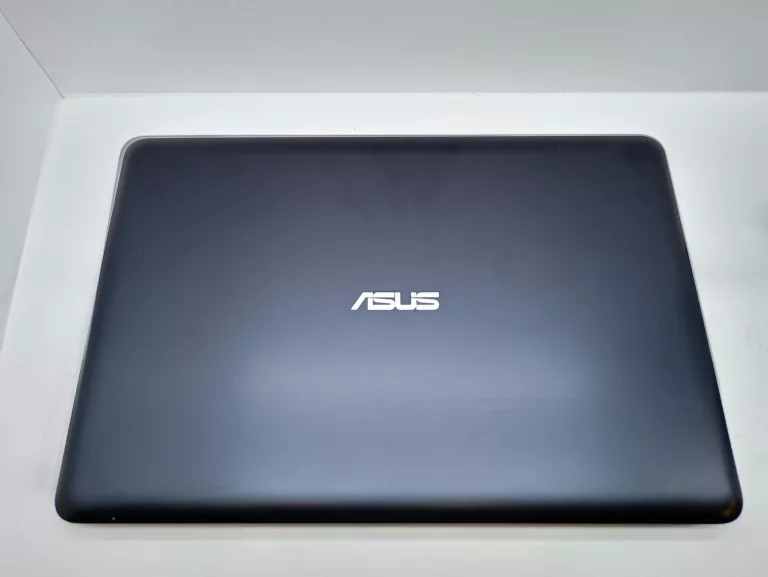 LAPTOP ASUS E502N