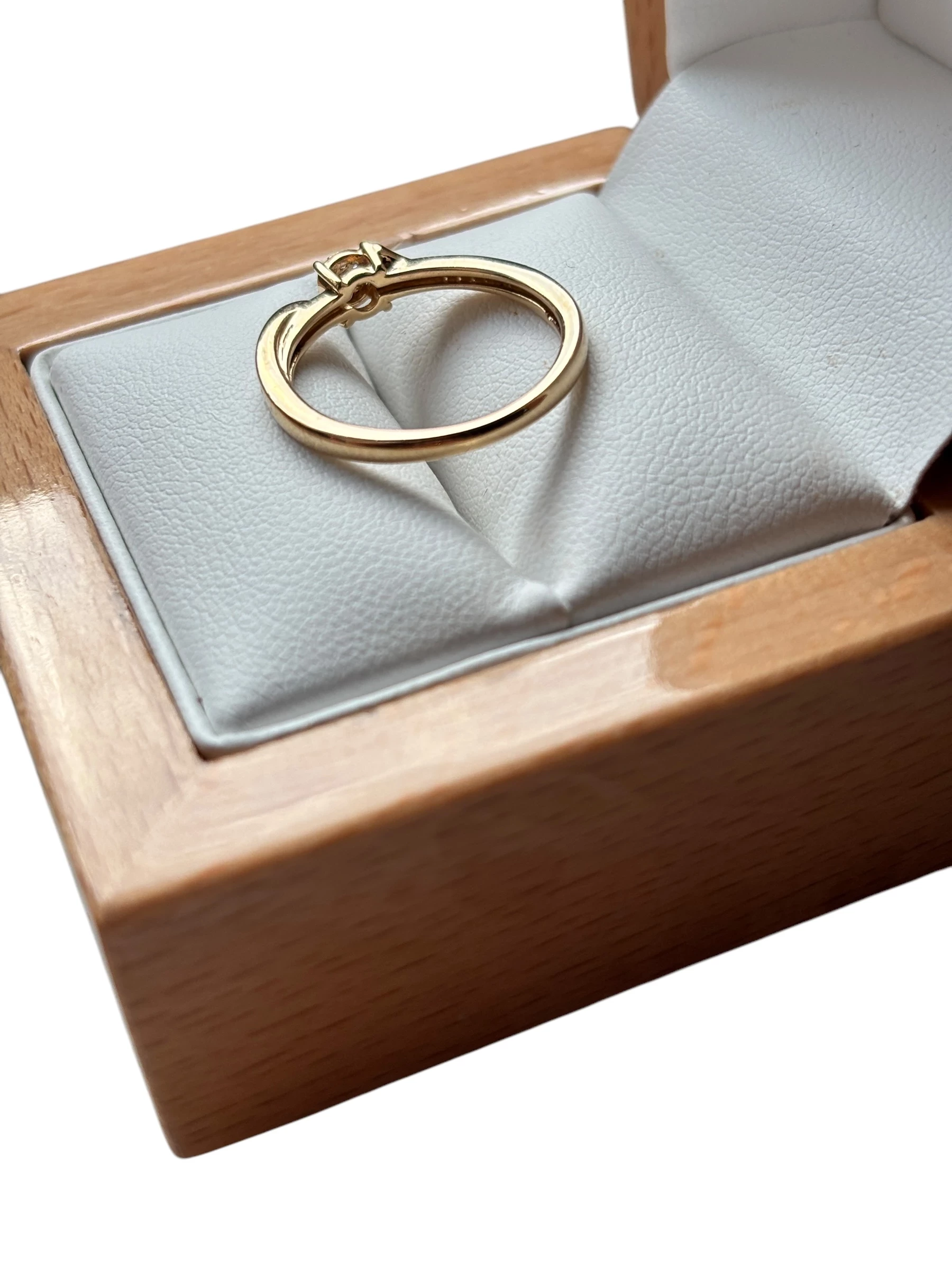 pierscionek-z-diamentami-zloto-585-luksusowy-design-marka-248811-958954