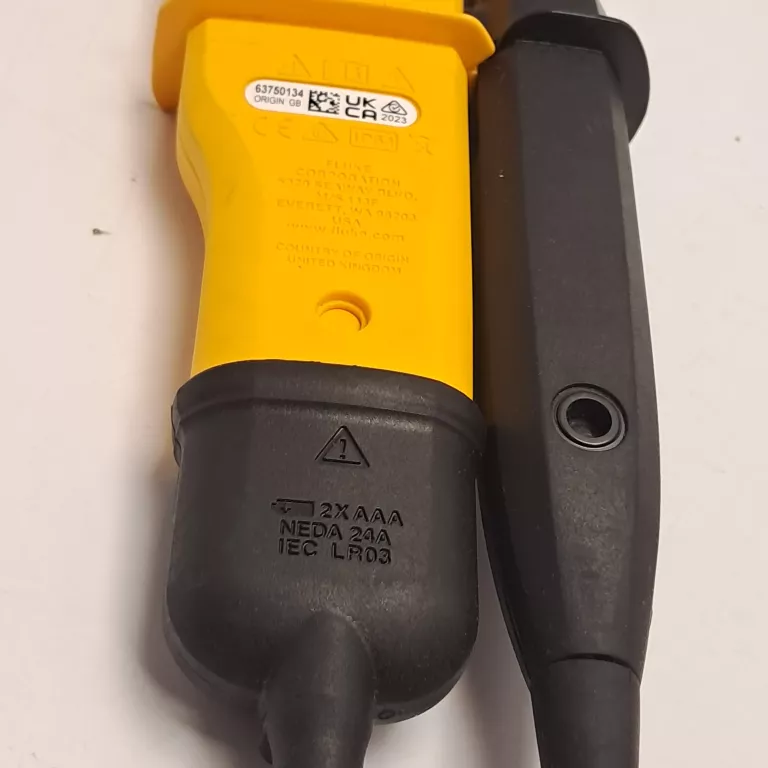 WSKAŹNIK NAPIĘCIA FLUKE T150