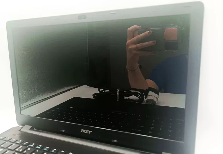 LAPTOP ACER E5-511 + ZASILACZ/ WIN 10HOME 4/500 GB OPIS!