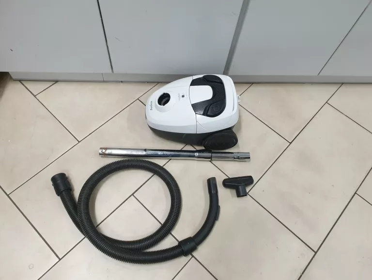ODKURZACZ AMICA YUGO AKCESORIA 900W