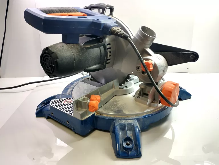 PILARKA UKOSOWA 1700W 210 MM DEXTER POWER