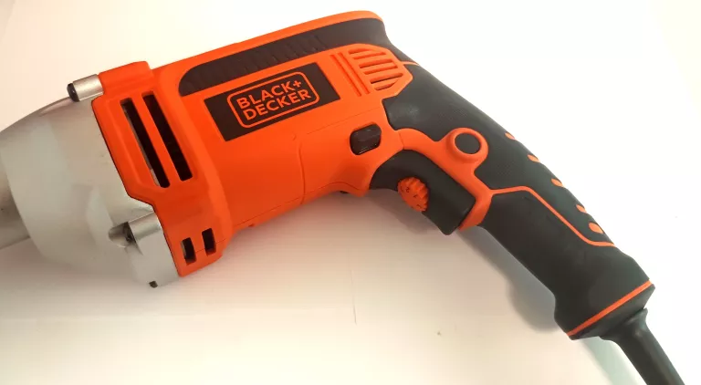 WIERTARKA UDAROWA BLACK+DECKER KR806K WALIZKA