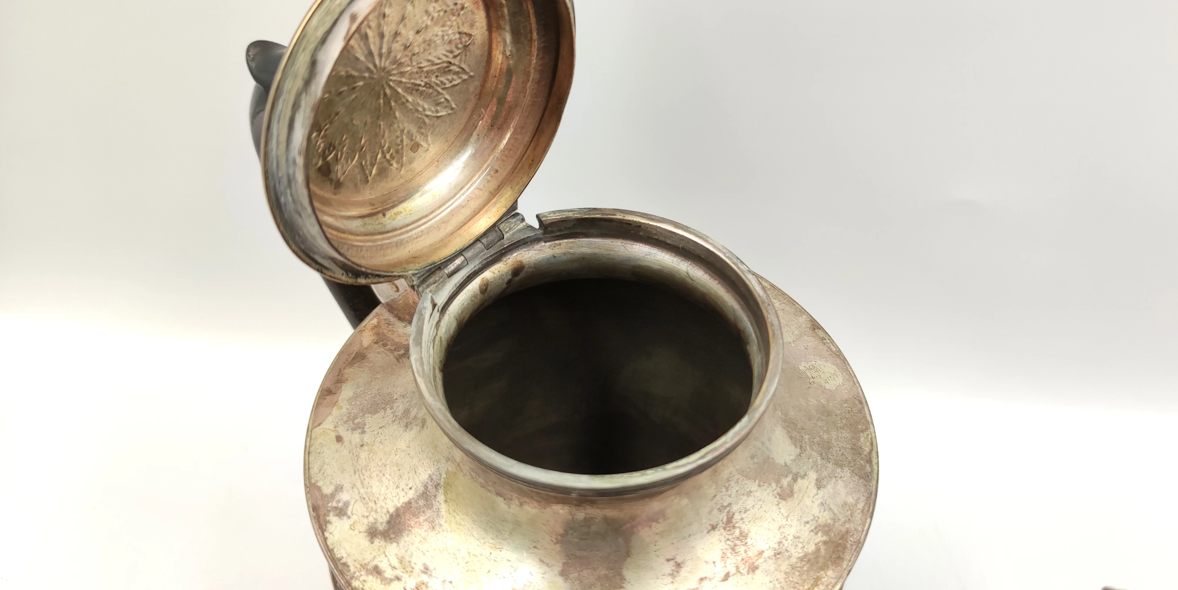 srebrna-zastawa-dzbanek-i-talerzyk-p800p925-3-maja-48-poznan-ska-x