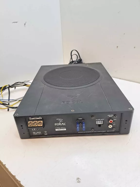 SUBWOOFER AKTYWNY FOCAL I BUS 20 150W +OKABLOWANIE