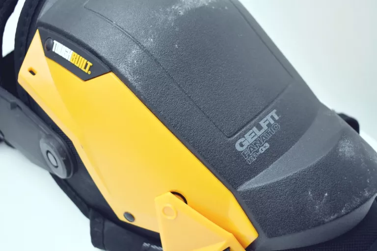 TOUGHBUILT TB-KP-G3 - NAKOLANNIKI ŻELOWE FANATIC