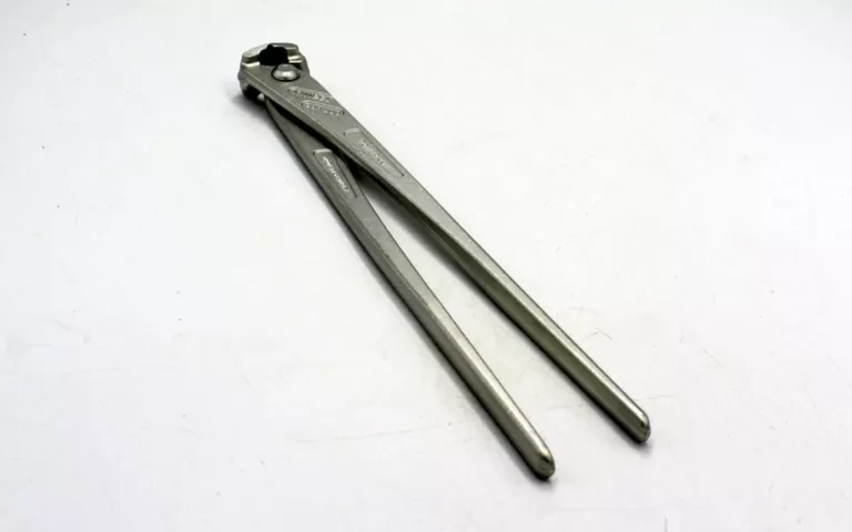 CĘGI ZBROJARSKIE 300 MM KNIPEX