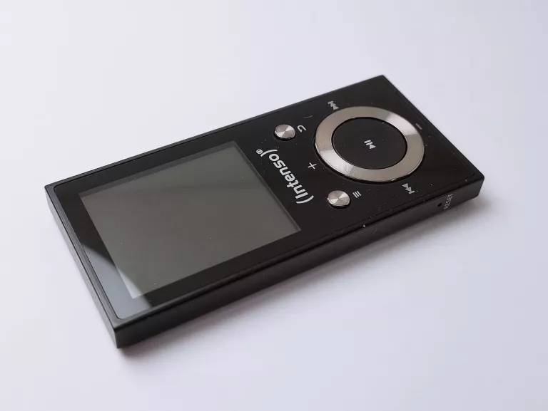 ODTWARZACZ MP3 INTENSO 16GB VIDEO SCOOTER 1.8 CZARNY KOMPLET