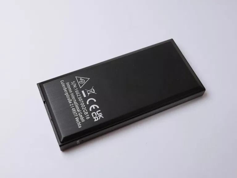 ODTWARZACZ MP3 INTENSO 16GB VIDEO SCOOTER 1.8 CZARNY KOMPLET