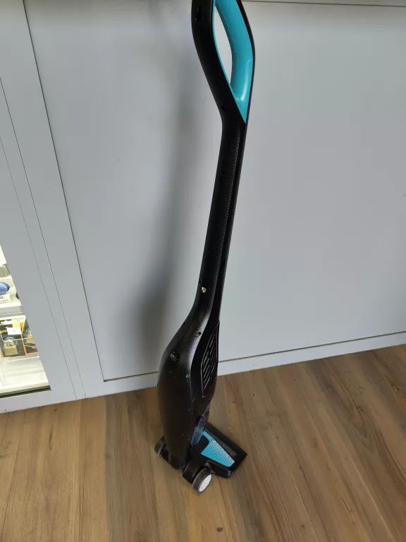 ODKURZACZ PIONOWY PHILIPS POWERPRO AQUA FC6401