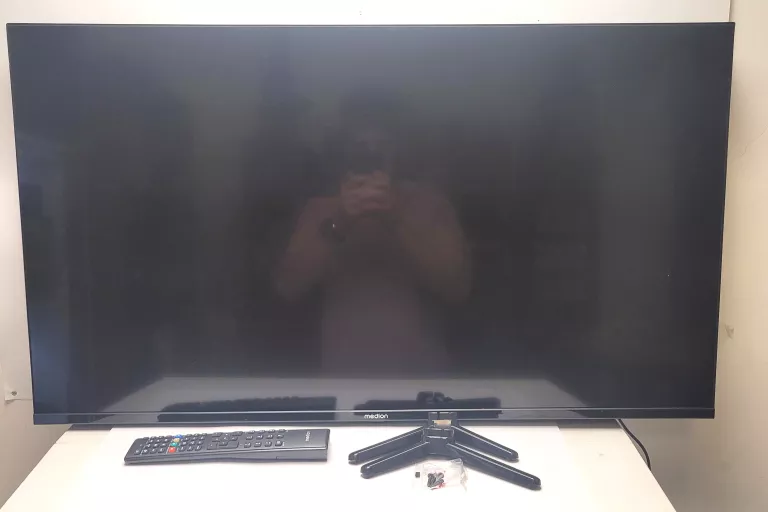 TELEWIZOR LED MEDION MD30225 40'' FULL HD Z WBUDOWANYM DEKODEREM DVB-T2