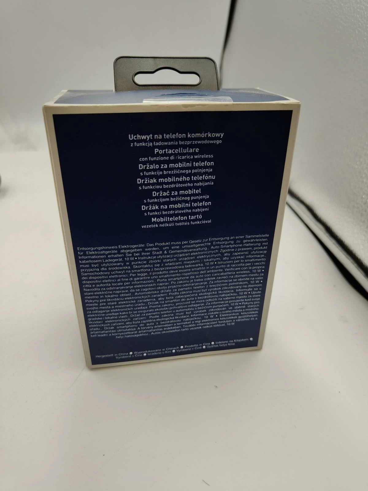 uchwyt-samochodowy-z-ladowarka-indukcyjna-kod-producenta-5906935351581