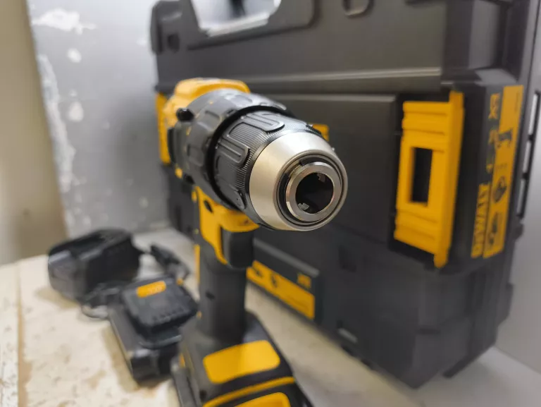 WKRĘTARKA DEWALT DCD777S2T 2 AKU *IGŁA*