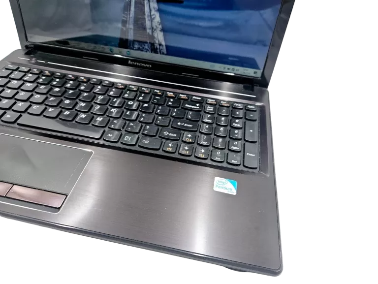 LAPTOP LENOVO G580 15,6 " INTEL PENTIUM 4/128 GB OPIS