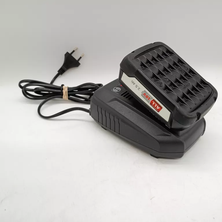ŁADOWARKA BOSCH AL 1830 CV + AKUMULATOR 2.5AH 18V
