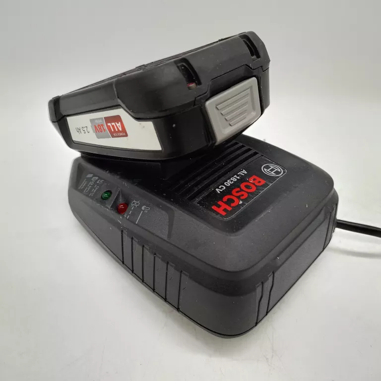 ŁADOWARKA BOSCH AL 1830 CV + AKUMULATOR 2.5AH 18V