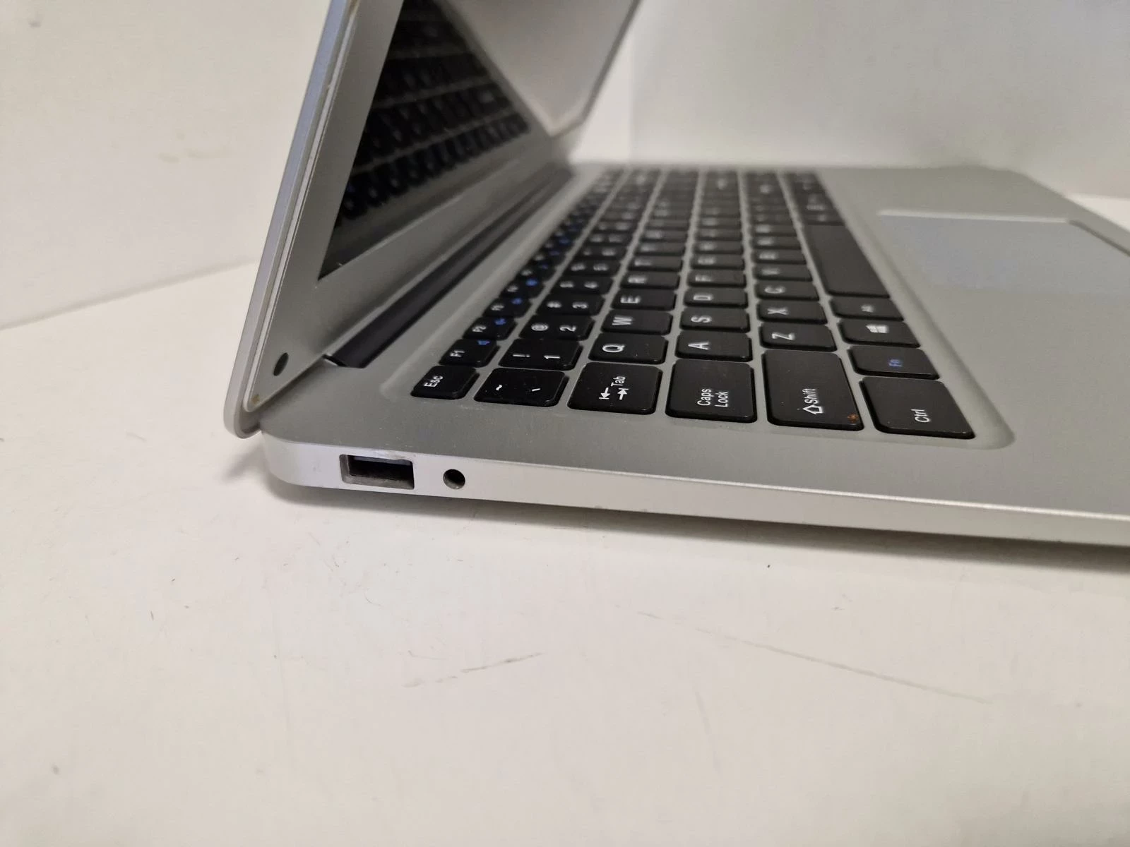 laptop-kruger-matz-explore-1402-4-gb-ladowarka-seria-procesora-4366-500033