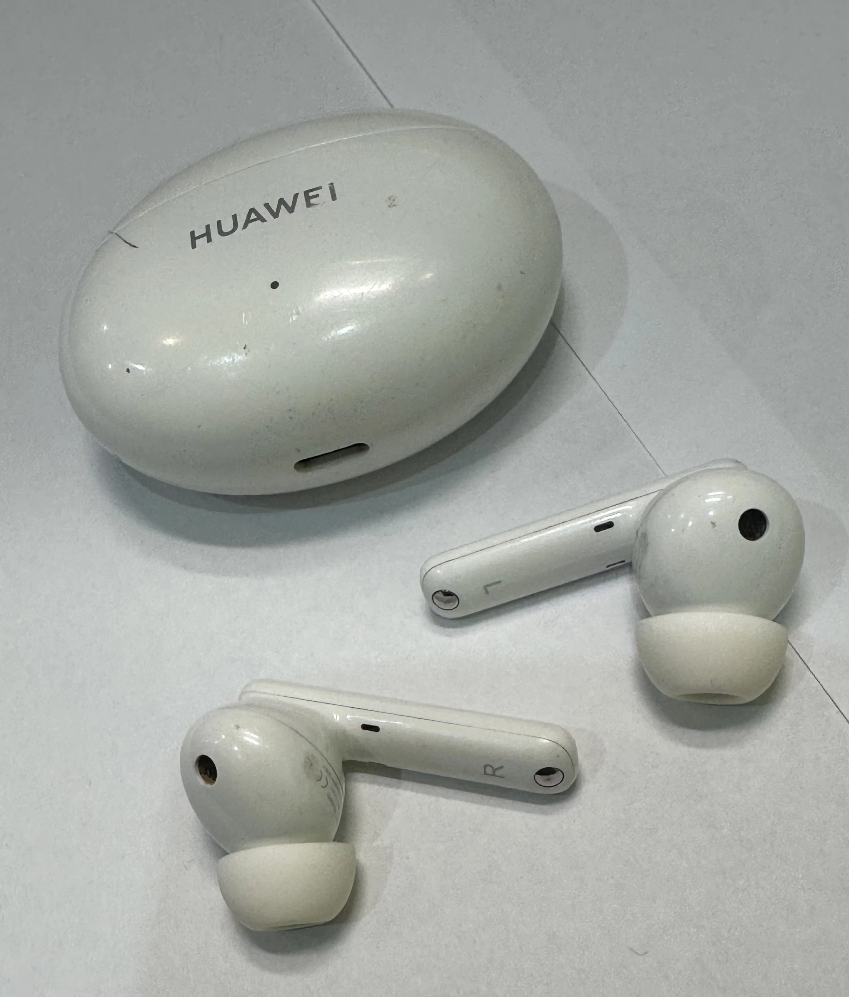 huawei-freebuds-4i-biale-anc-przemyslowa-1-wegrow