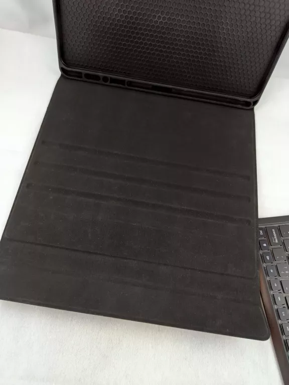 ETUI Z KLAWIATURĄ RGB DO IPAD PRO 12.9 JELLY COMBI