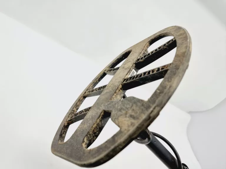 QUEST Q35 WODOSZCZELNY WYKRYWACZ METALI