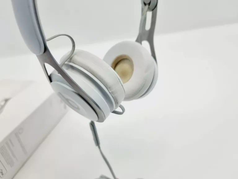 SŁUCHAWKI NAUSZNE BEATS BY DR. DRE EP ON-EAR HEADPHONES