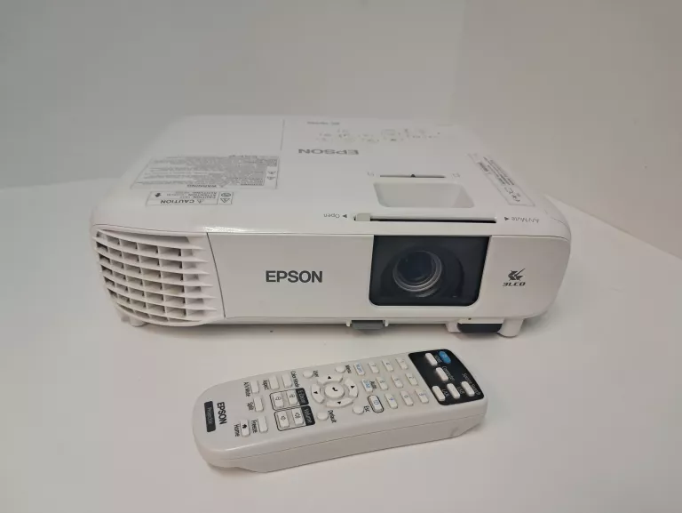 PROJEKTOR LCD EPSON EH-TW740