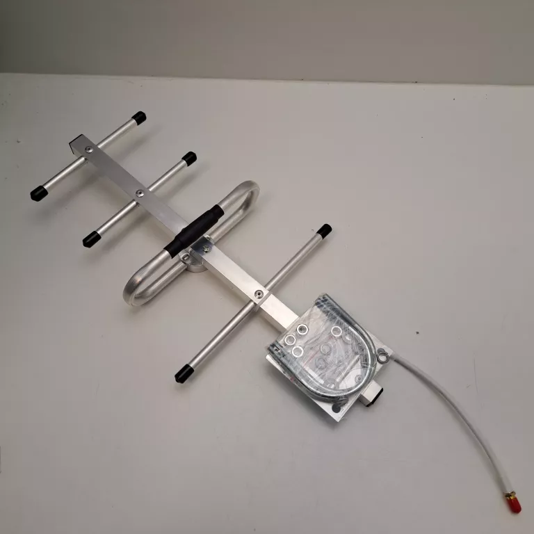 ANTENA YAGI 900MHZ GSM ZEWNĘTRZNA 8DBI ZEWNĘTRZNA ANTENA KIERUNKOWA 824-
