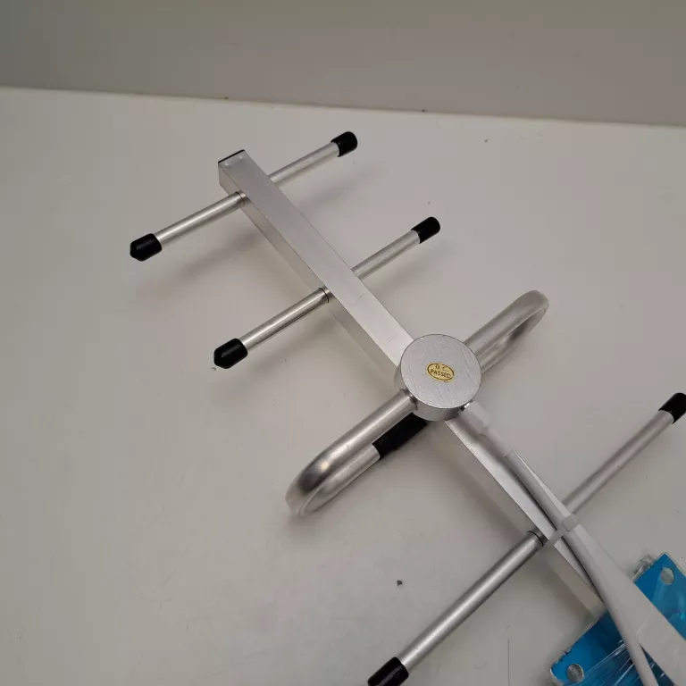 ANTENA YAGI 900MHZ GSM ZEWNĘTRZNA 8DBI ZEWNĘTRZNA ANTENA KIERUNKOWA 824-