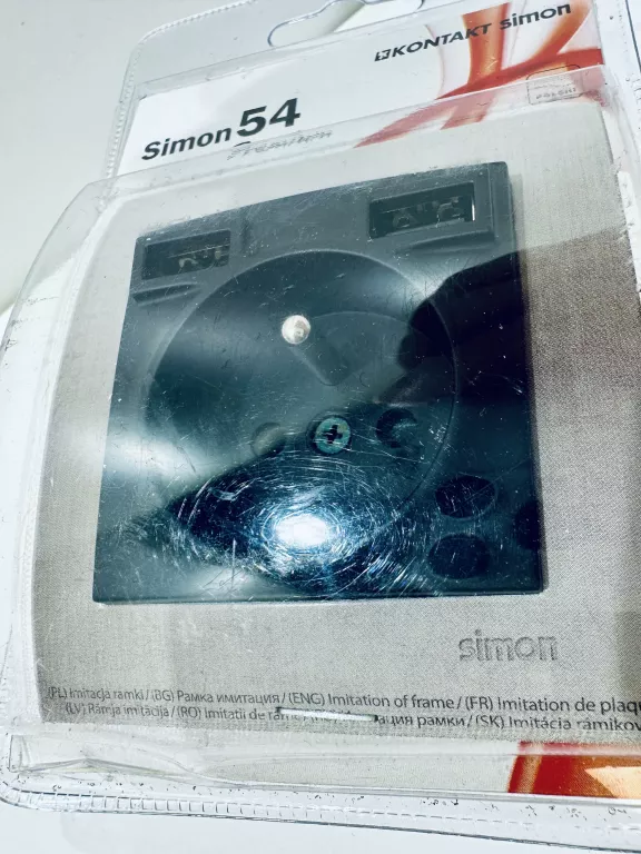 GNIAZDO POJEDYNCZE Z USB DGZ1ZUSB2AA.01/49-SIMON54 PREMIUM 230V 16A
