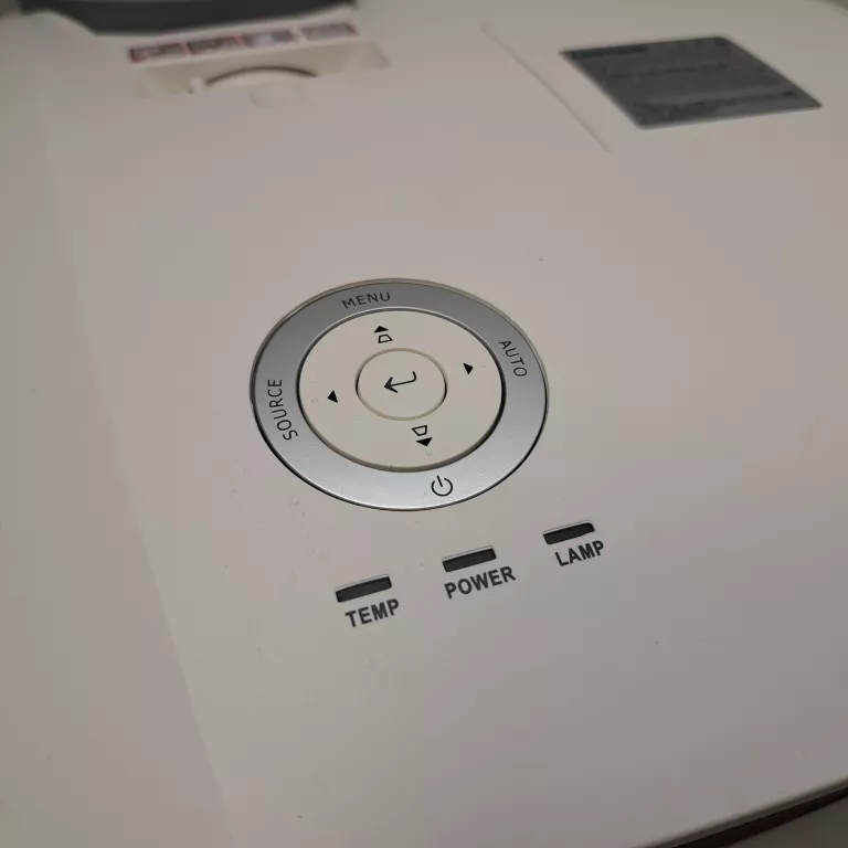 PROJEKTOR VIVITEK D757WT