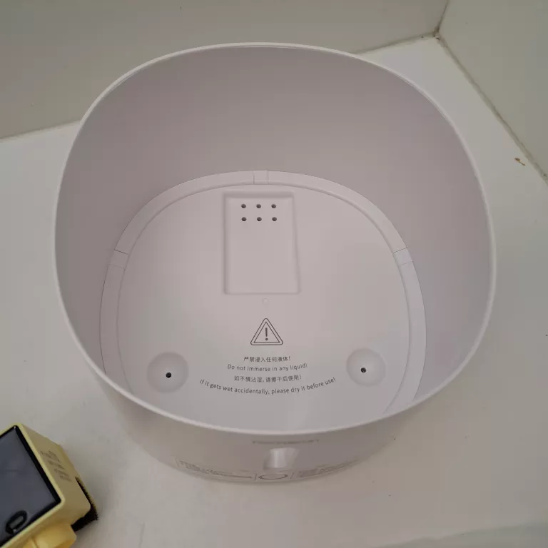 pet-water-fountain-with-uvc-sterilization-wireless-pump-okazja-kod-producenta-cf20